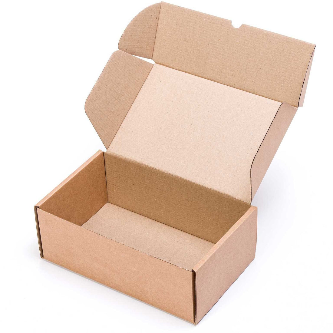 Caja postal automontable de cartón marrón con tapa resistente, medidas interiores 32,5x21x12,5 cm. Perfecta para packaging ecológico de calzado, moda u otros productos delicados. Fabricada en cartón reforzado de canal simple, esta caja de embalaje resistente es ideal para envíos ecommerce, logística de tiendas online o almacenaje en boutiques. Su diseño sin asas ni impresiones garantiza una presentación anónima y profesional.