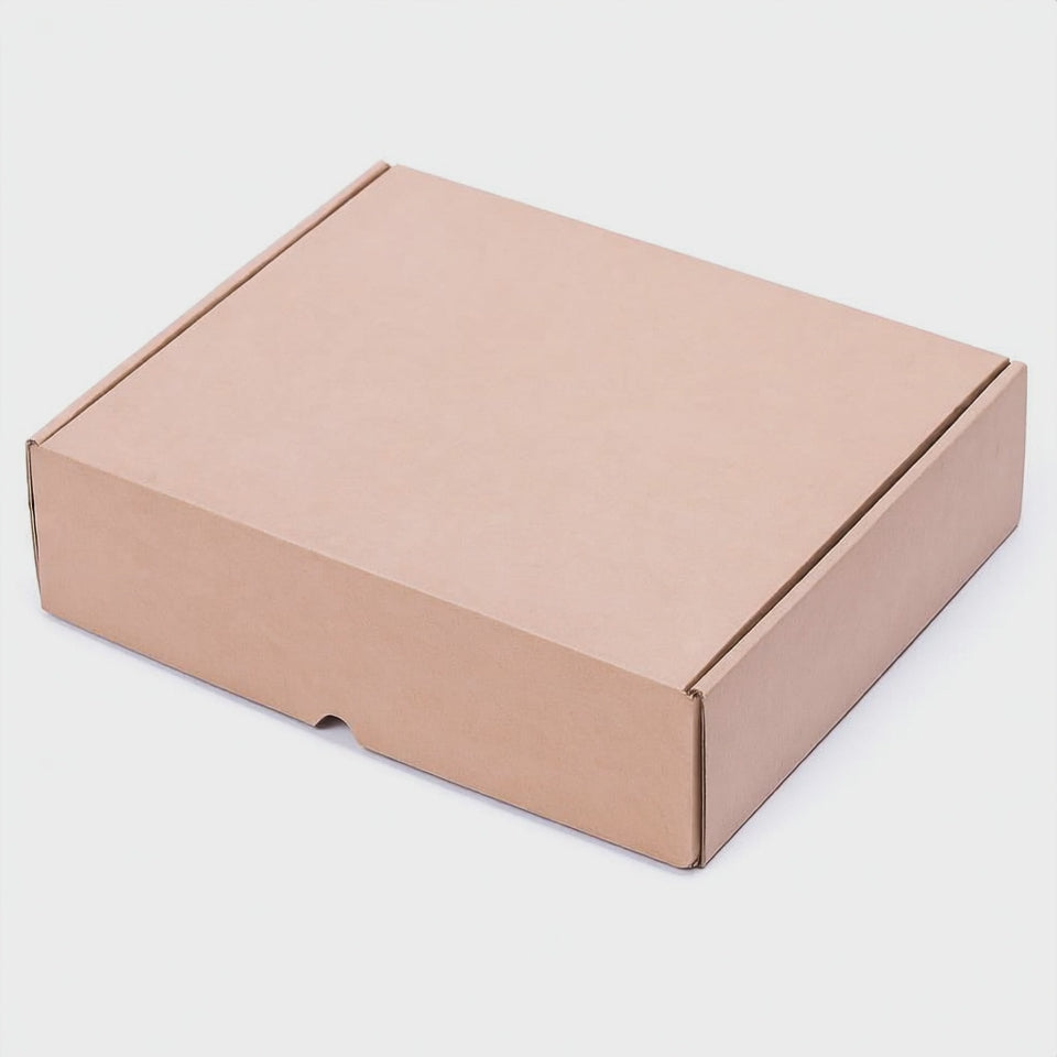 3D video Caja de embalaje resistente de canal simple, automontable y en color kraft. Medidas interiores 37x30x11 cm. Perfecta para packaging ecológico, envíos por mensajería, almacenaje en casa o logística de tiendas online. 