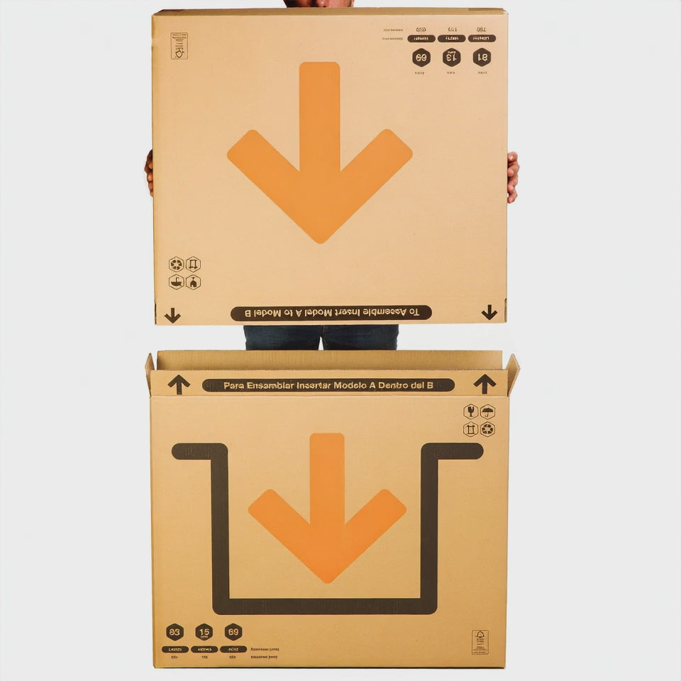 Caja telescópica de embalaje para cuadros y television, esistente y funcional, modelo automontable de doble unidad encajable. Ideal como packaging para ecommerce, almacenaje modular o mudanzas. Fabricada en cartón doble kraft, incluye instrucciones impresas para su fácil montaje. Solución eficiente y ecológica para proteger.